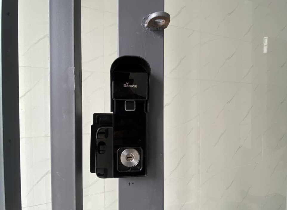 Khoá Cổng Chống Nước Của Demax Có Ưu Điểm Gì?