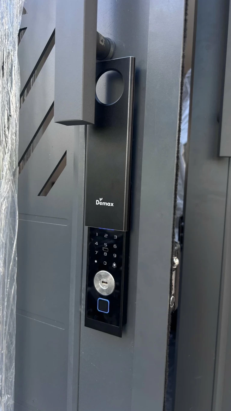 Khóa cửa cổng chống nước Face-ID